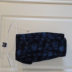 Beautiful dark blue pants blue floral inseam 24 inches